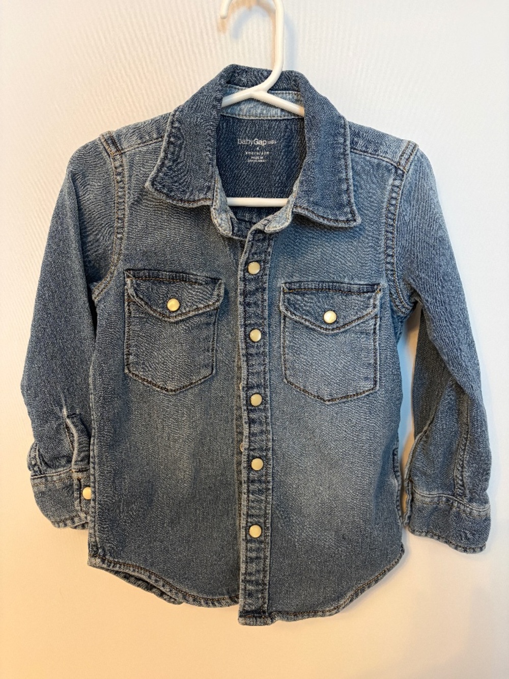 babyGap 1969 Classic Kids Light Wash Denim Button Down Shirt - Size 4t